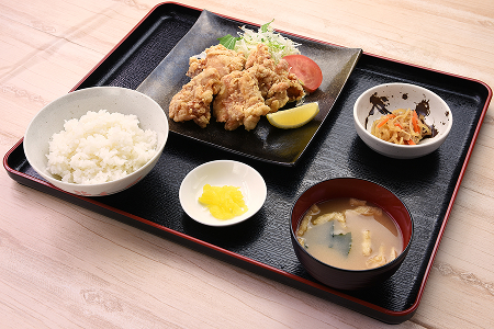 鶏唐揚げ定食
