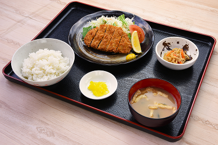 三元豚のとんかつ定食